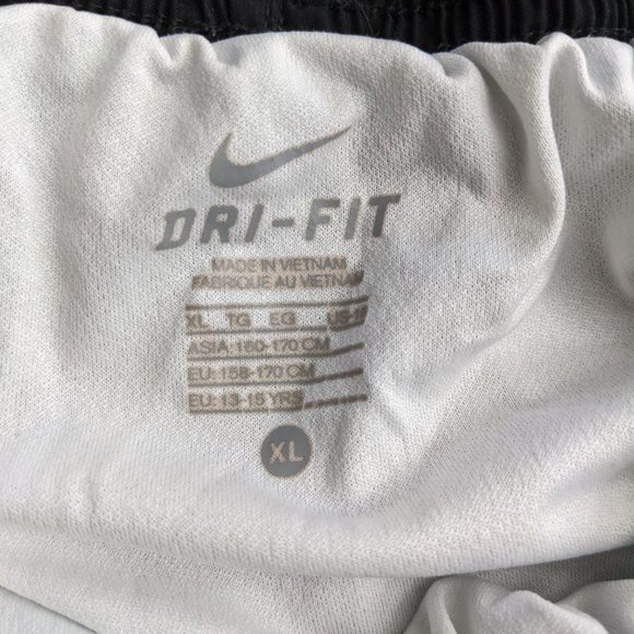 nike dri-fit livestrong lined active short girls size XL fits like womens xs - Picture 3 of 4